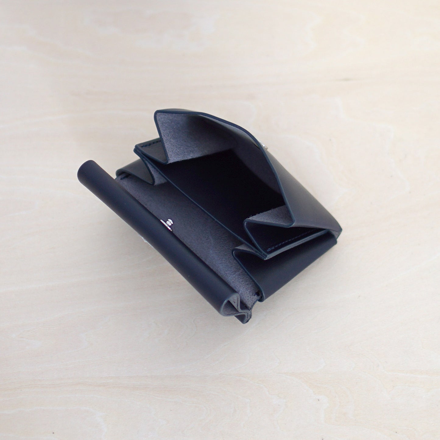 LOOP / COIN CASE
