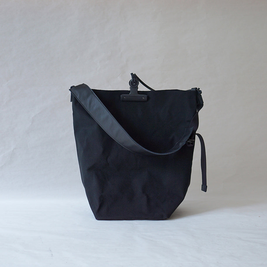 CLIP / BUCKET medium