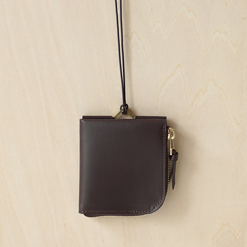 【Loewe】ねじれた真鍮のアームカフ Loewe